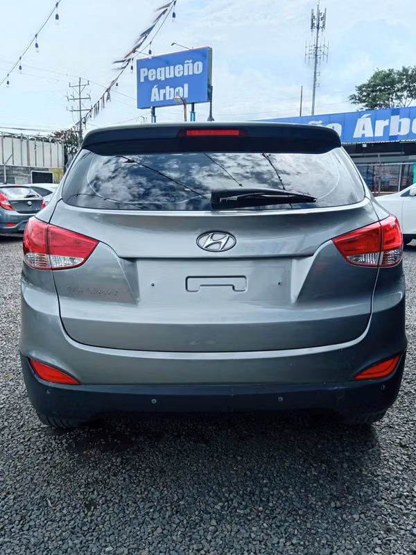 HYUNDAI TUCSON 2011  FINANCIADO