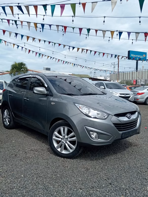 HYUNDAI TUCSON 2011  FINANCIADO