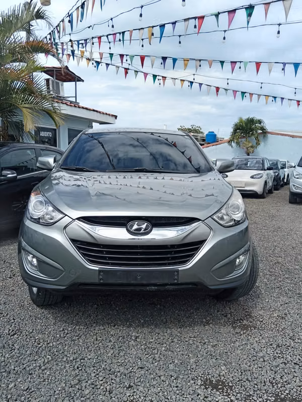 HYUNDAI TUCSON 2011  FINANCIADO