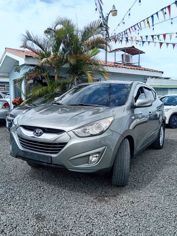 HYUNDAI TUCSON 2011  FINANCIADO