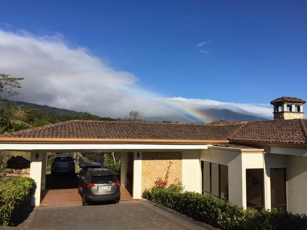 Se vende casa con terreno en Poas, Alajuela