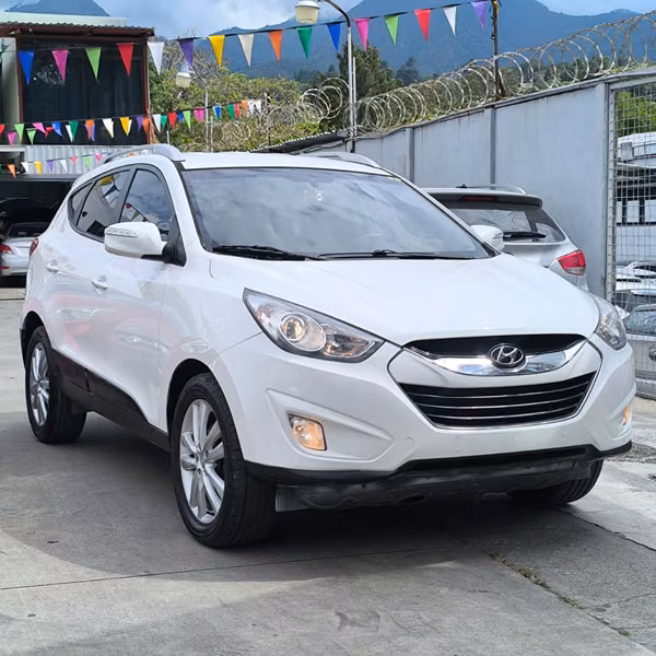 HYUNDAI  TUCSON 2013 SIN PRIMA