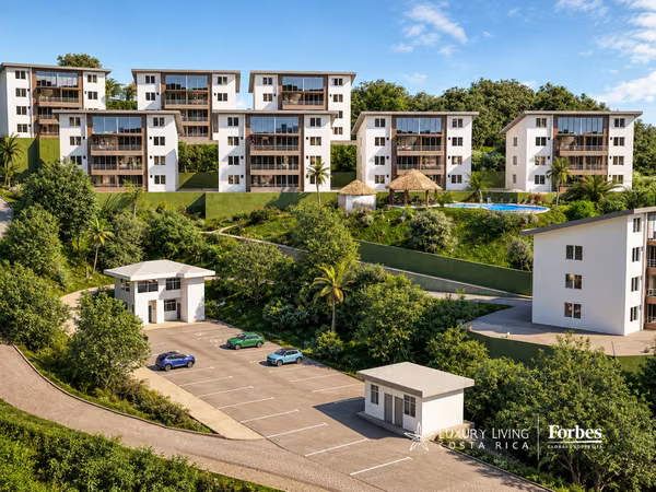 20733 - Three bedroom apartment, balcony, beachfront, amenities