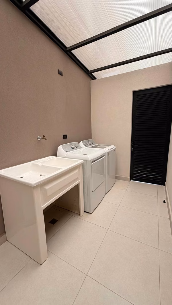 Casa en venta en Condominio- Lindora Village   . 100 % financiamiento