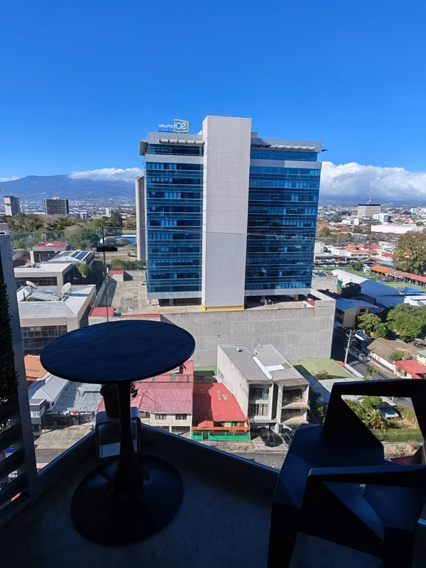 Apartamento Amoblado en Alquiler – Sabana.