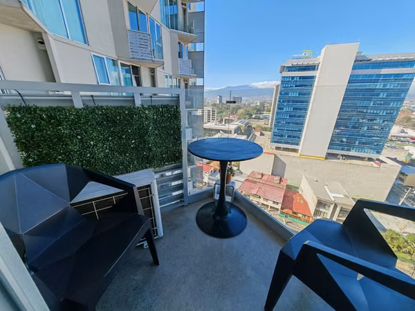 Apartamento Amoblado en Alquiler – Sabana.
