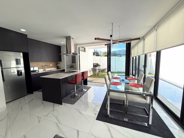 Casa Amueblada en Alquiler en Santa Ana | 2 Habitaciones | Piscina Privada | ID27015