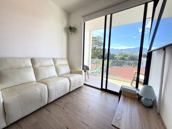 Casa con o sin Muebles en Alquiler en Santa Ana | 2 Habitaciones | Piscina Privada | ID27015