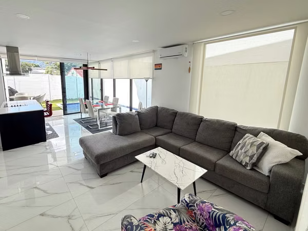 Casa con o sin Muebles en Alquiler en Santa Ana | 2 Habitaciones | Piscina Privada | ID27015