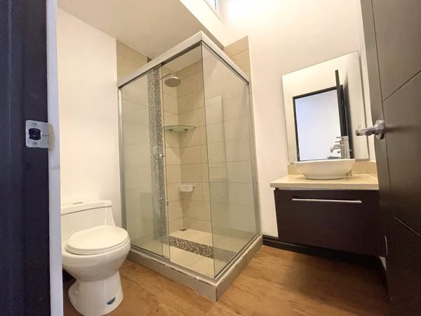 VENTA DE CASA EN CONDOMINIO, GUACHIPELÍN - ESCAZÚ