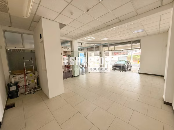 ALQUILER DE LOCAL COMERCIAL EN LA SABANA