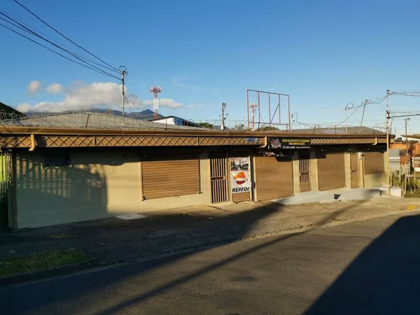 Local de 70 m2 en San Francisco 2 Rios