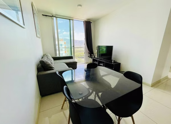 Apartamento amueblado o con línea blanca. Torre en Lagunilla de Heredia