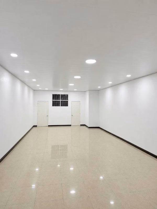 Alquiler local Comercial, Moravia San José