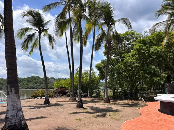 Puntarenas Cerca de Puerto Azul #1159