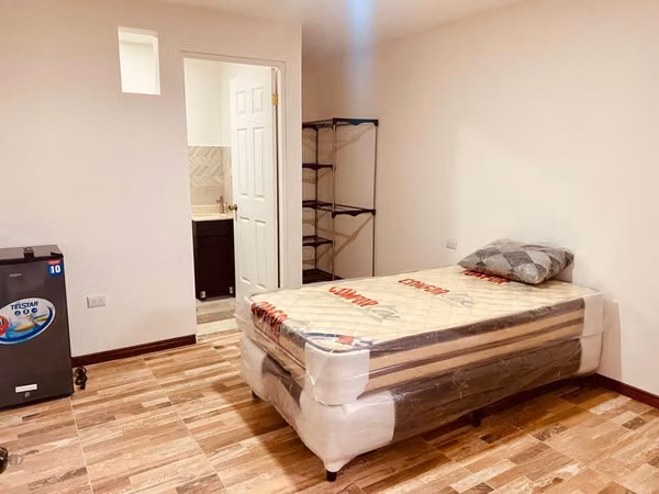 250,000 – Furnished Room for Rent in Escazú Center – Excellent Location (No Parking / No Pets)