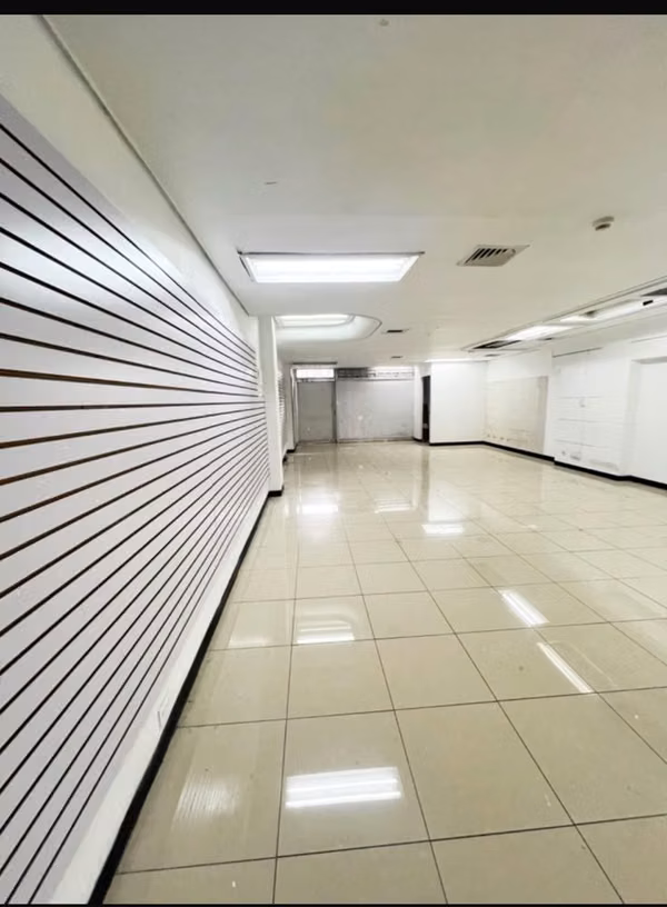 Alquiler de Local  u Oficina en Paseo Colón-Entrega inmediata