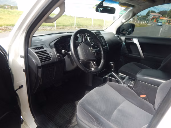 TOYOTA LAND CRUISER PRADO TXL AUTOMATICO 2024