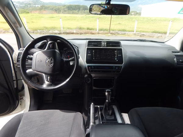 TOYOTA LAND CRUISER PRADO TXL AUTOMATICO 2024