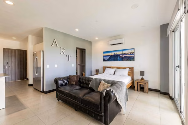 APARTAMENTO EN SANTA ANA FULL AMUEBLADO TIPO ESTUDIO CON WALK IN CLOSET Y PARQUEO