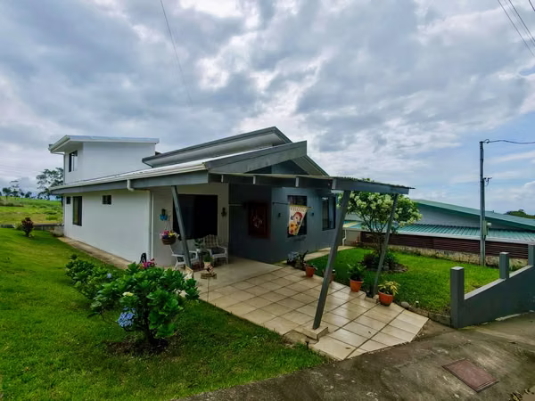 Cozy Home with Beautiful Mountain Views in Sucre | Ciudad Quesada