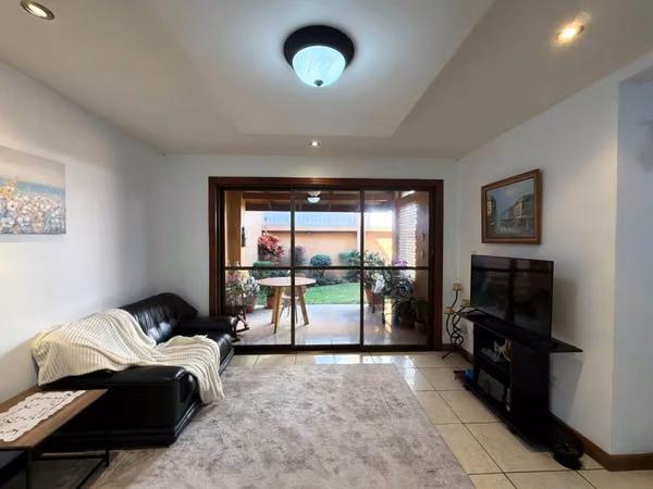 Home for sale in Tibás