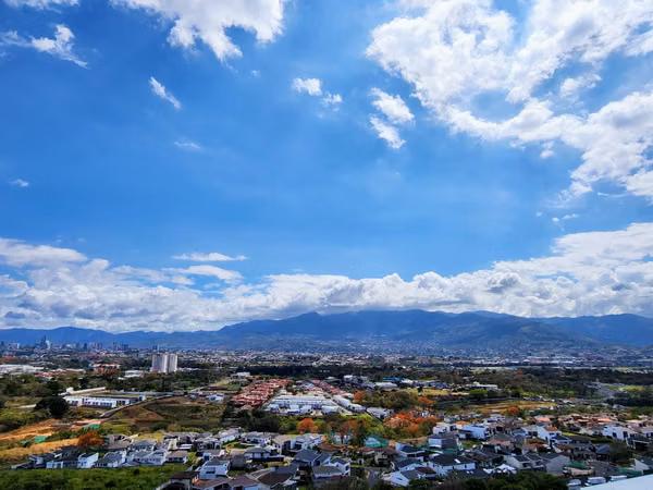Spectacular Apartment View of the Central Valley in Bellavista
