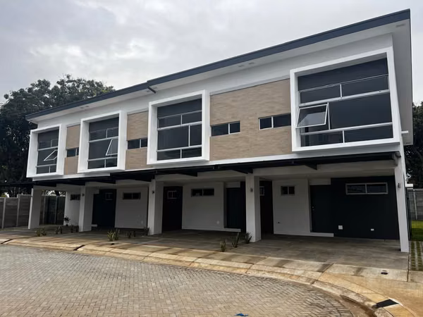 CASA EN CONDOMINO PRECIOSA NUEVA