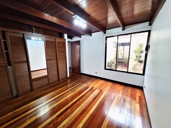 House with Joint Use in Round Mata - 124; Excellent Location - 124; US $295,000 (CC 1369)
