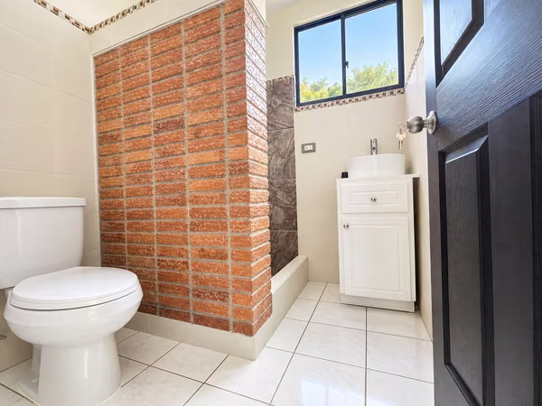 Casa en Venta Santa Ana | Quintas Don Lalo | 409 m² | 3 Hab | 6 Parqueos