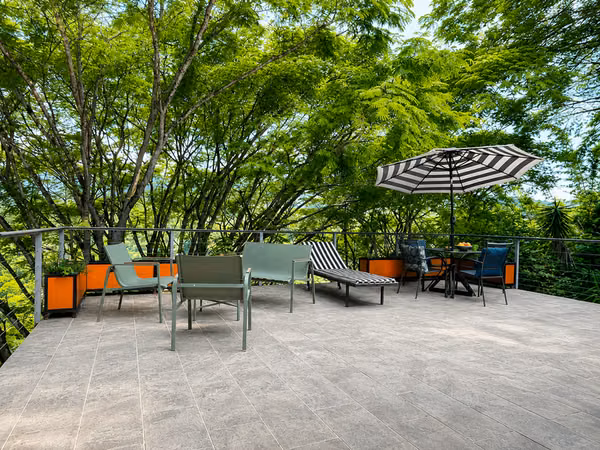 Casa de 2 Habitaciones con Casa de Huéspedes en Venta en Ciudad Colón 27066