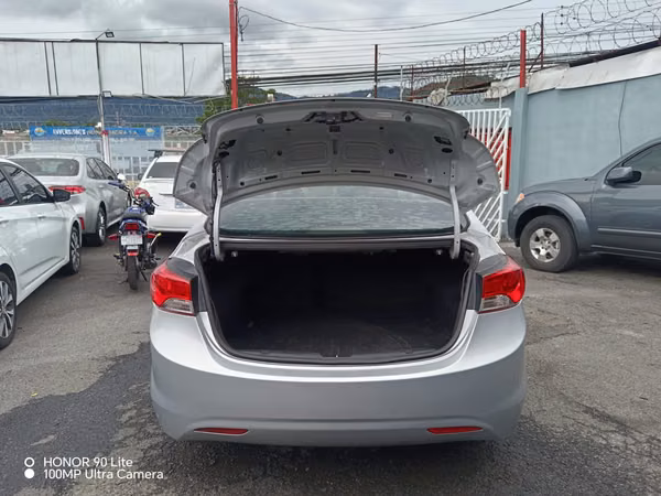 Hyundai elantra limited