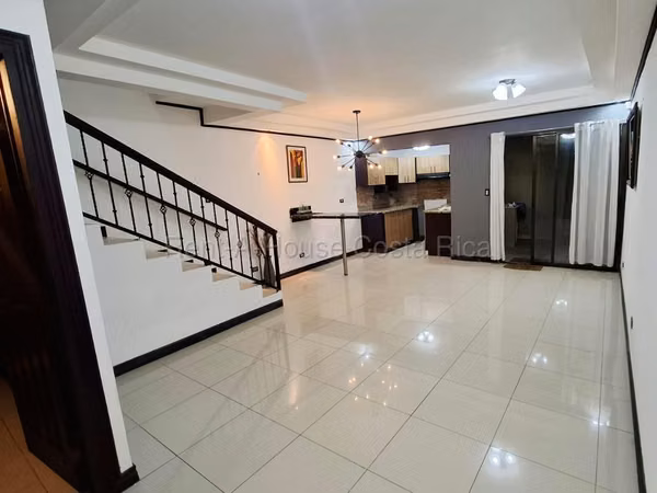 Venta de casa en concepción tres rios