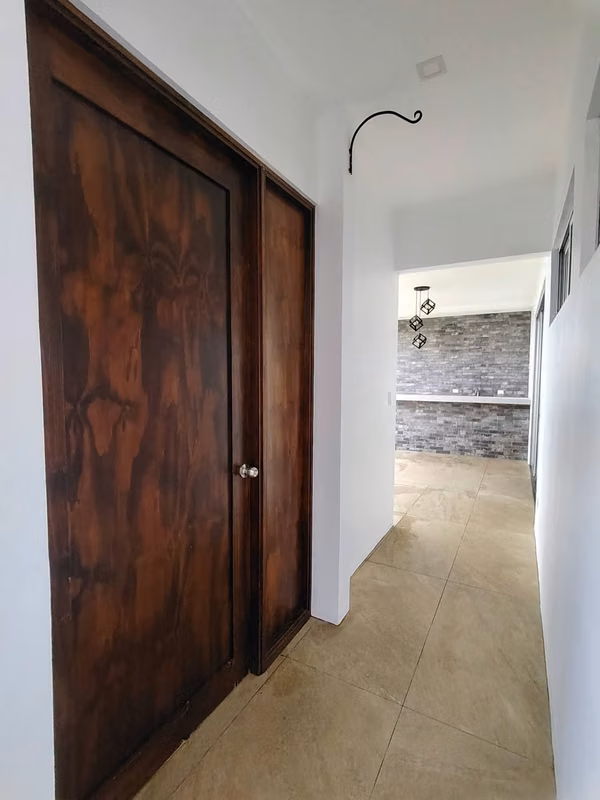 ¡Hermosa casa como nueva en venta! Condominio Montezuma, Grecia, Alajuela
