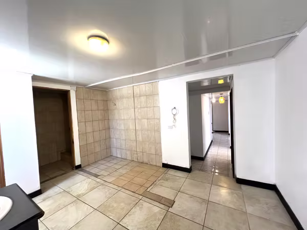 Venta casa amplia de 2 plantas en San Francisco de Dos Ríos. (MN)