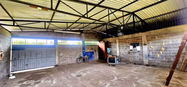 Venta de lote en Guapiles LA RITA con EDIFICACIONES LISTAS