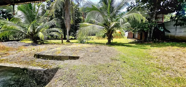 Venta de lote en Guapiles LA RITA con EDIFICACIONES LISTAS