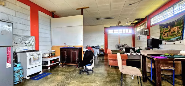 Venta de lote en Guapiles LA RITA con EDIFICACIONES LISTAS