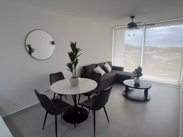 Apartamento Piso 9 Uruka Point con Linea Blanca y Muebles