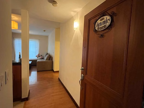 Excelente Oportunidad de Inversión en Escazú: Apartamento Ejecutivo Totalmente Amueblado