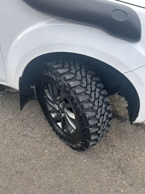 TRUCK NISSAN 4x4 FRONTIER