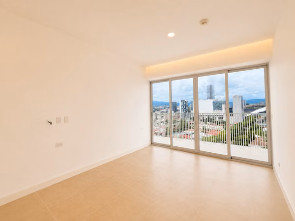 Venta penthouse con vistas panorámicas, La Sabana. (MN)