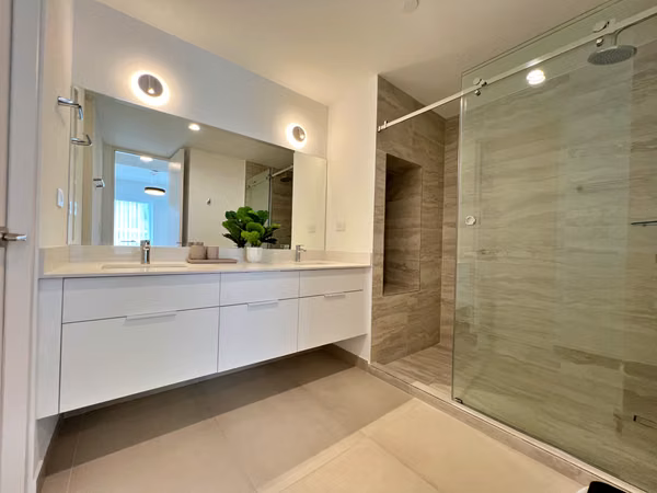 Venta penthouse de lujo con elegantes acabados, La Sabana. (IC)