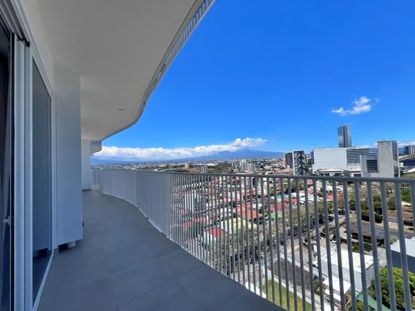 Venta penthouse de lujo con elegantes acabados, La Sabana. (IC)