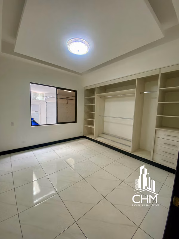 ALQUILER DE LUJOSA CASA-ROHRMOSER-NUNCIATURA-USO SUELO MIXTO-APTA OFICINAS-NEGOCIOS