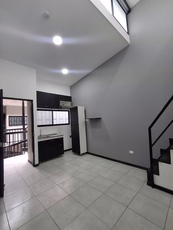 Alquilo apartamentos nuevos en Ciudad colon centro