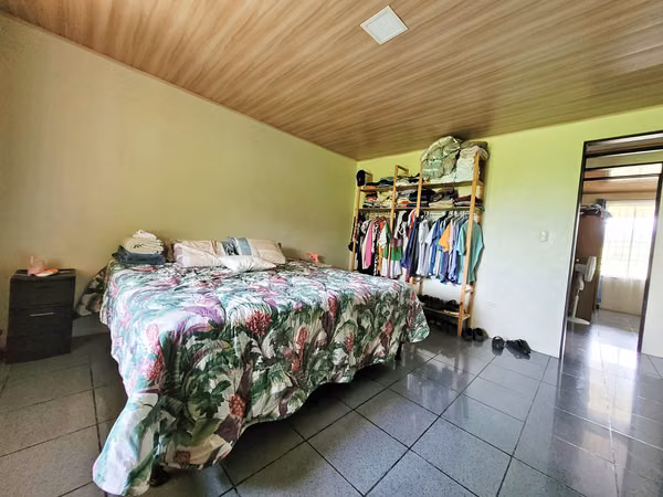 Casa de Oportunidad con Majestuosa Vista al Volcán Arenal