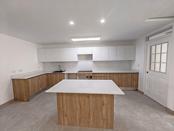 New house for rent in Escazú