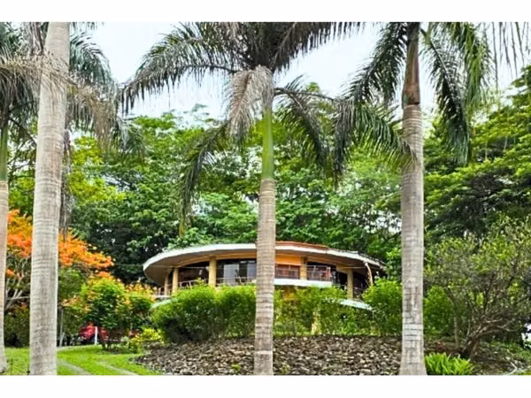 VENDO FINCA CON CASA, PISCINA Y RANCHO EN OROTINA DE ALAJUELA.