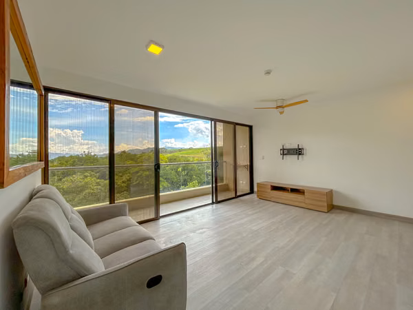 IS RENTED SUITABLE WITH A LARGE MODERN WHITE LINE AND WITH EXC VIEWS ON THE GRECIA CHANNEL
